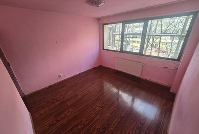 Apartament cu 2 camere decomandat în Giurgiului - 9