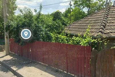 Vand casa orasul HUSI - 2