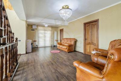 Casă cu 7 camere cu Teren 300 Mp în Colentina - 2