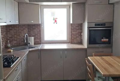 Apartament cu 4 camere decomandat în Iancului