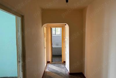 Apartament cu 3 camere zona Piata Daciei etaj 1 din 10 confort 1 decomandat 2 balcoane - 4