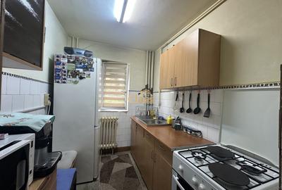Apartament 3 camere | 50 mpu | Zona Mehedinti Manastur - 2