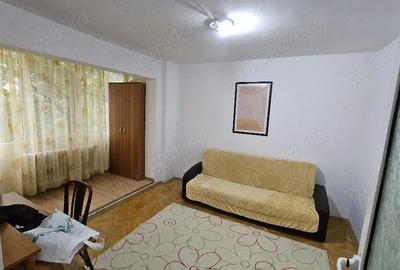 Apartament cu 3 camere semidecomandat în Central - 2