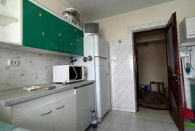 De vanzare 4 camere pe Bd Roman Musat, 2 bai, 2 balcoane, 65.000 euro - 1