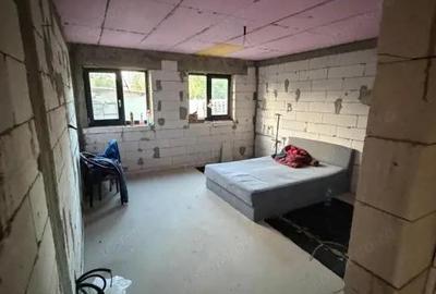 Casă cu Teren 1000 Mp în Pielești - 14