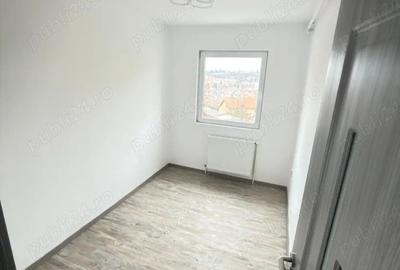 Apartament cu 3 camere semidecomandat în Central - 4