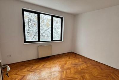 Apartament 2 camere, 55 mp , zona centrala etaj 2 - 9