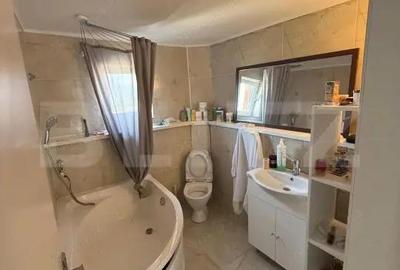 Casă cu 9 camere cu Teren 800 Mp în Obcini - 4