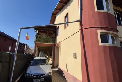 Casă individuală cu 5 camere cu Teren 195 Mp în Blejoi - 2