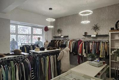 Spațiu comercial, de 140 mp, în Central - 4