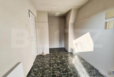 Spațiu comercial, de 150 mp, în Central - 7