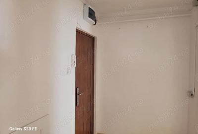 Spațiu comercial, de 16 mp, în Central - 7