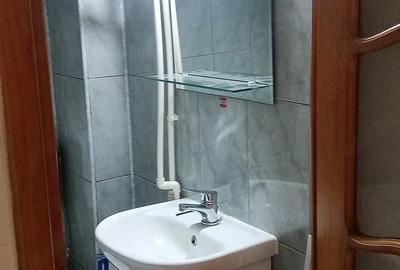 Garsonieră decomandată în Central - 7