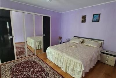Casa, zona Tractorul - 24