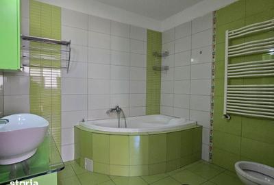 Casă cu 5 camere cu Teren 220 Mp în Central - 9