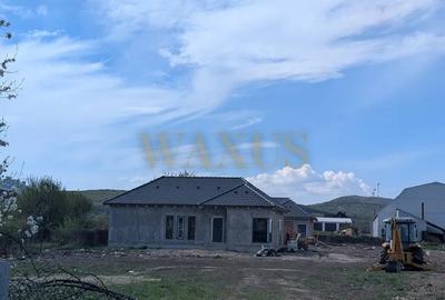 Casă individuală cu 4 camere cu Teren 677 Mp în Unirea - 3