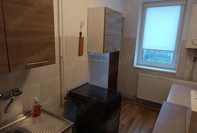 Inchiriez apartament Medias - 3