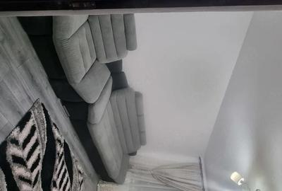 Apartament cu 3 camere decomandat în Cet - 9