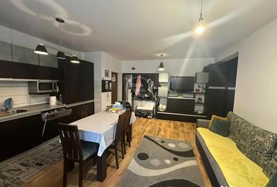 Apartament cu 2 camere semidecomandat, mobilat în Florești