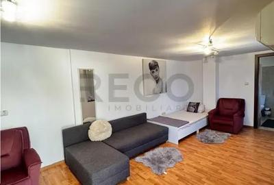 Casă cu 7 camere cu Teren 1200 Mp în Haieu - 2