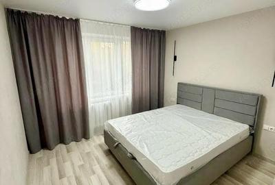 Apartament cu 2 camere decomandat în Universitate