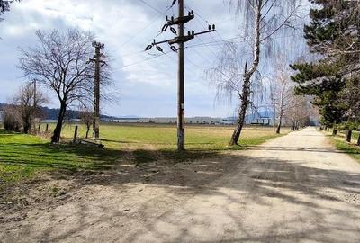 Teren de 17250 mp, în Central