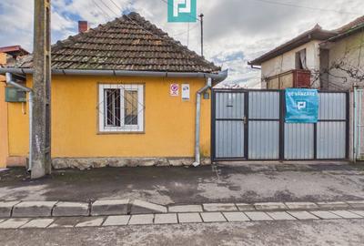 Casă individuală cu 4 camere cu Canalizare în Calea Clujului - 1