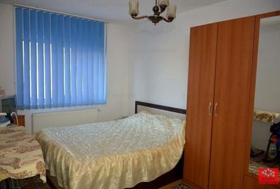 Apartamemt 4 camere zona Tractorul - 2