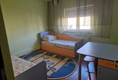 Apartament cu 3 camere decomandat în Vladimirescu - 2
