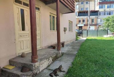 Intorsura Buzaului - zona centrala, apartamente in casa si teren aferent. Comision ZERO. - 3