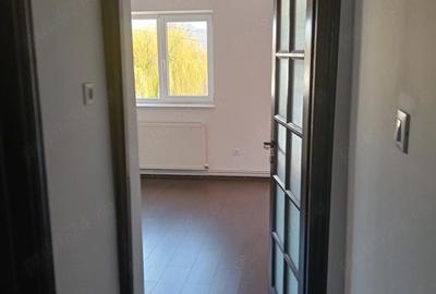 Spațiu comercial, de 14 mp, în Central - 6
