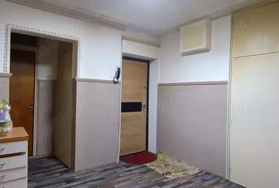 Vanzare apartament 4 camere - Teiul Doamnei - Stradal - vedere spate - 4