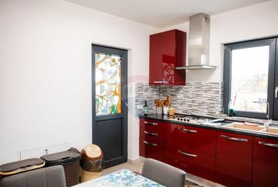 Casă cu 5 camere cu Teren 4242 Mp în Lunca (Vânători-Neamț) - 11