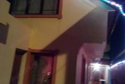 Casă cu 4 camere în Central - 6