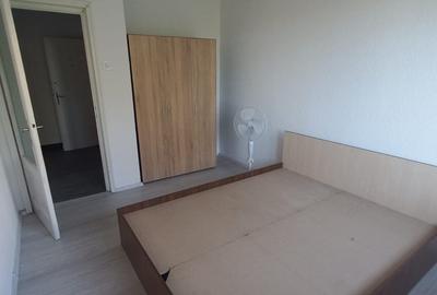 Apartament 3 camere METROU Piata Romana mobilat partial pretabil studenti Apartament 3 camere METROU Piata Romana mobilat partial pretabil studenti - 13