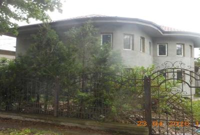 Casă individuală cu 4 camere cu Teren 1344 Mp în Est - 2