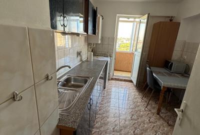 600 Euro-Inchiriere apartament 4 camere decomandate, etaj 10,Mazepa 2 - 3