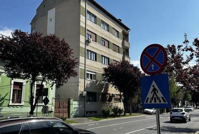 Apartament cu 3 camere decomandat în Someș - 1