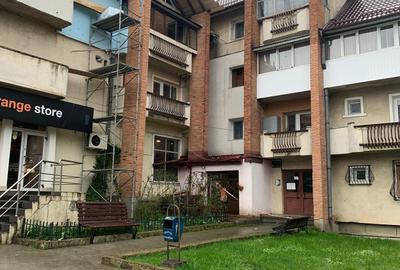 Apartament cu 4 camere decomandat în Central - 3