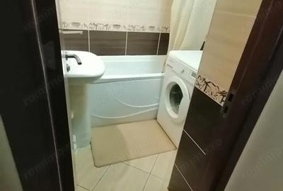 Garsonieră decomandată în Girocului