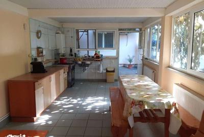 Casă cu 9 camere cu Teren 800 Mp în Mangalia - 6