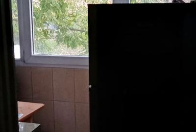 Garsonieră semidecomandată în Apărătorii Patriei - 1