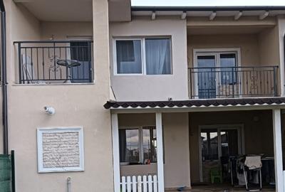 Jumătate de duplex de vanzare situat in Remetea Mare , 132 mp utili, 4 camere, m Jumătate de duplex de vanzare situat in Remetea Mare , 132 mp utili, 4 camere, m - 2