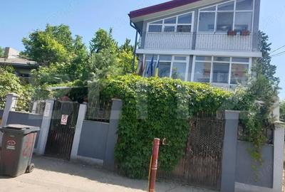 Casă cu 8 camere cu Teren 420 Mp în Central - 2