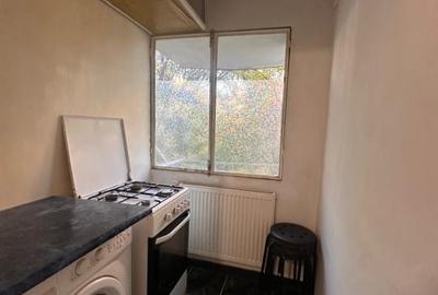 Garsonieră decomandată, mobilată în Tei - 8