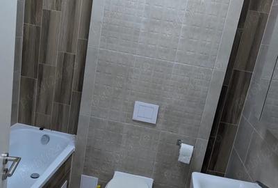Apartament cu 2 camere decomandat în Tractorul