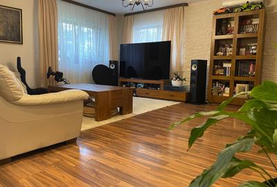 Duplex cu 6 camere cu Canalizare în Central - 14