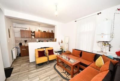 De vanzare casa cu 3 apartamente + anexa 75 mp, Comision 0% - 13