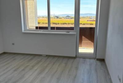 Apartament cu 3 camere decomandat în Sânpetru - 12