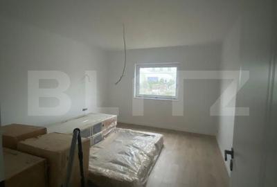 Casă cu 5 camere cu Teren 963 Mp în Ipotești - 2